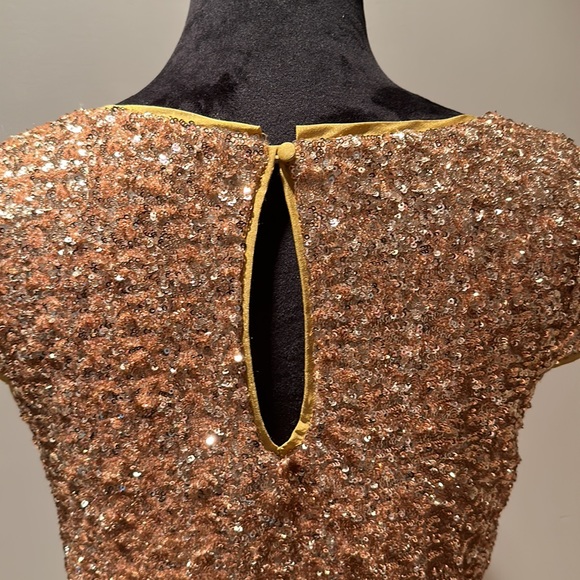 Gold sequin size M top - Picture 5 of 7